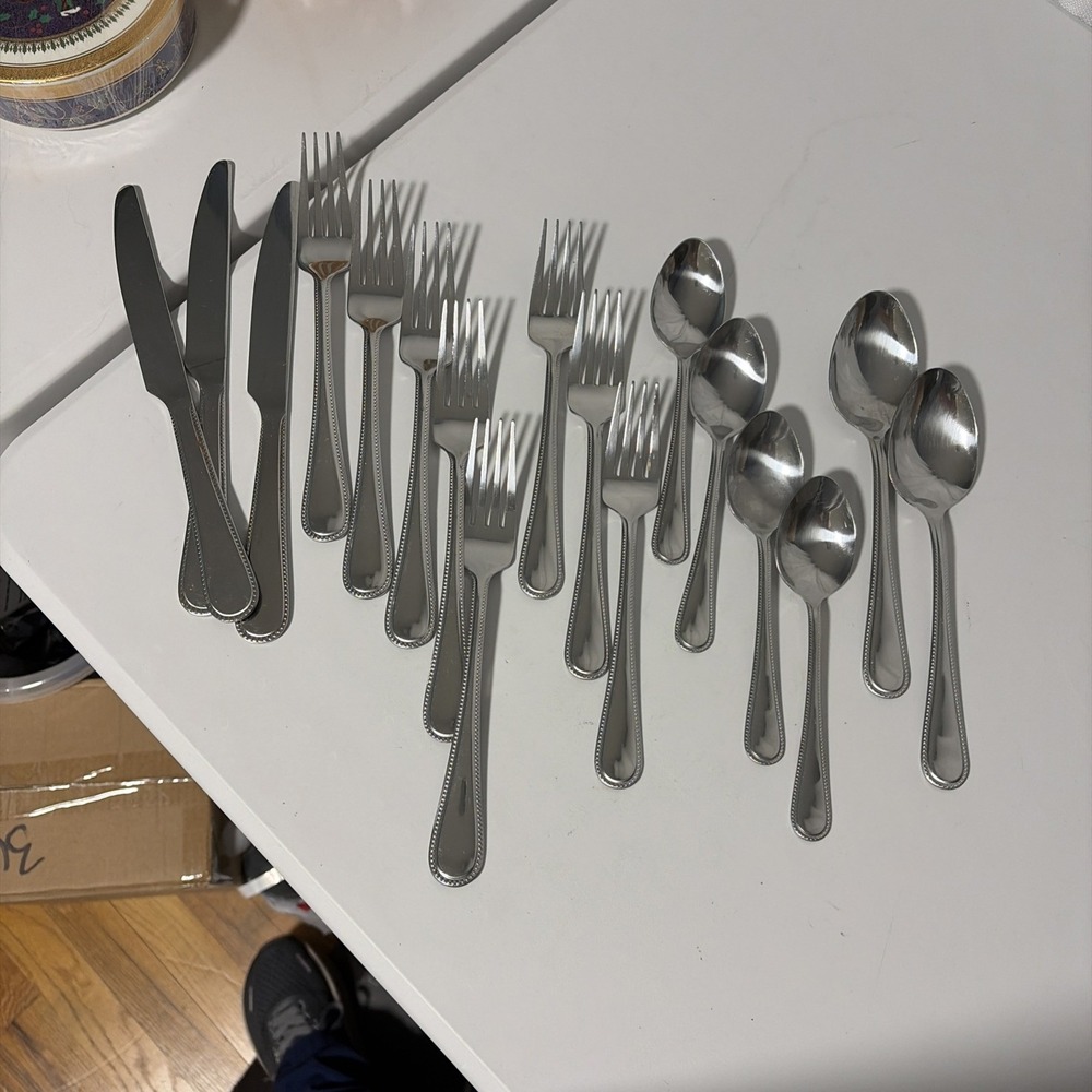 Pfaltzgraff American Bead 17 Piece Place Setting Stainless Everyday Flatware